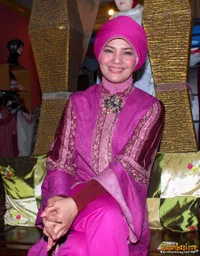 Foto Ratih Sanggarwati