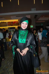 Foto Ratih Sanggarwati