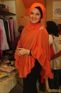 Foto Ratih Sanggarwati