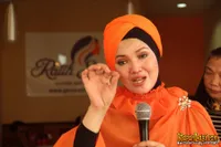 Foto Ratih Sanggarwati