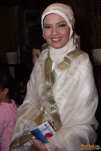 Foto Ratih Sanggarwati