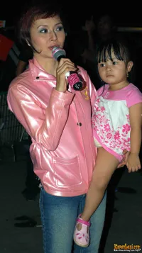 Foto Ratna Damayanti