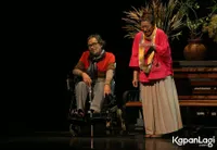 Foto Ratna Riantiarno