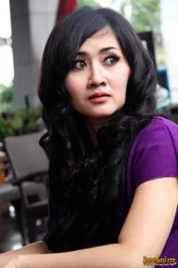 Foto Ratu Dewi