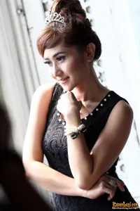 Foto Ratu Dewi