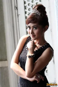 Foto Ratu Dewi