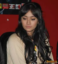 Foto Ratu Felisha