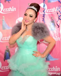 Foto Regina Andriane Saputri