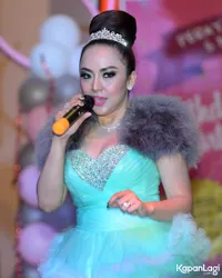 Foto Regina Andriane Saputri