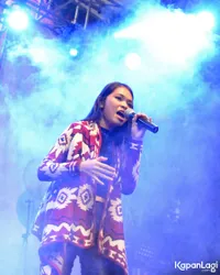 Foto Regina Poetiray