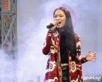 Foto Regina Poetiray