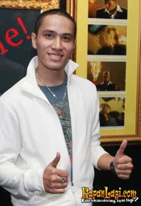 Foto Ressa Herlambang