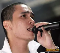 Foto Ressa Herlambang