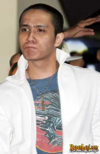 Foto Ressa Herlambang