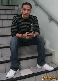 Foto Ressa Herlambang