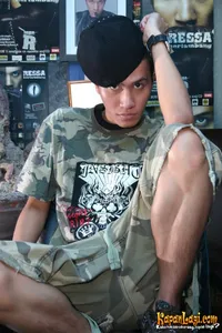 Foto Ressa Herlambang