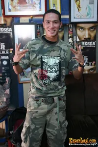 Foto Ressa Herlambang