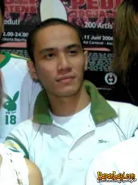 Foto Ressa Herlambang