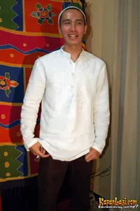 Foto Ressa Herlambang