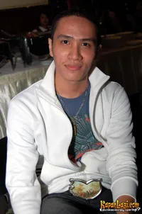 Foto Ressa Herlambang