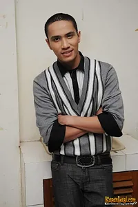 Foto Ressa Herlambang