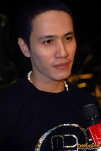 Foto Ressa Herlambang