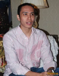 Foto Ressa Herlambang