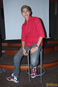 Foto Ressa Herlambang