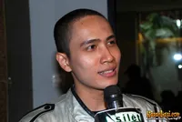 Foto Ressa Herlambang