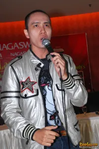 Foto Ressa Herlambang