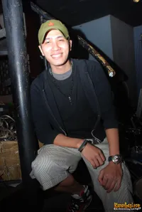 Foto Ressa Herlambang