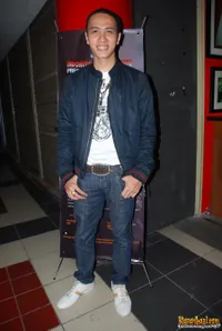 Foto Ressa Herlambang