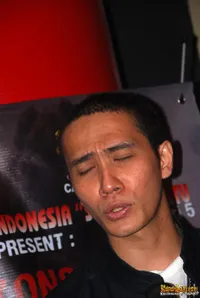 Foto Ressa Herlambang