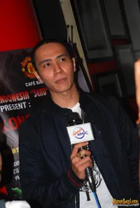 Foto Ressa Herlambang