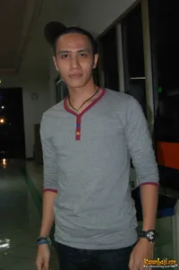 Foto Ressa Herlambang