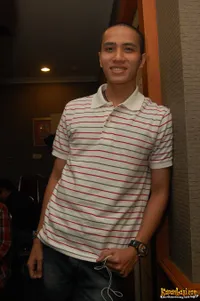 Foto Ressa Herlambang