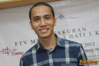 Foto Ressa Herlambang