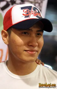 Foto Ressa Herlambang