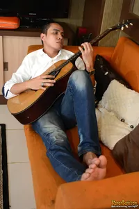 Foto Ressa Herlambang