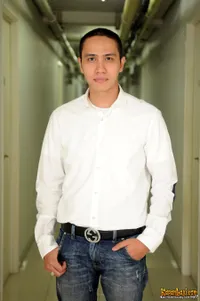 Foto Ressa Herlambang