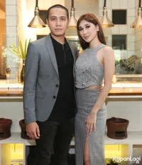 Foto Ressa Herlambang