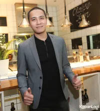 Foto Ressa Herlambang