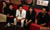Foto Reva Band