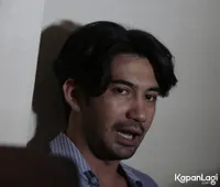 Foto Reza Rahadian