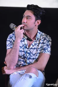 Foto Reza Rahadian