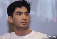 Foto Reza Rahadian