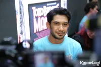 Foto Reza Rahadian