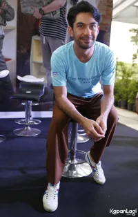 Foto Reza Rahadian
