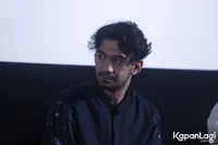 Foto Reza Rahadian