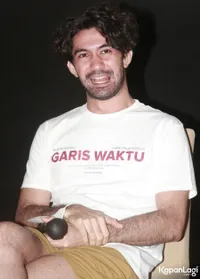 Foto Reza Rahadian